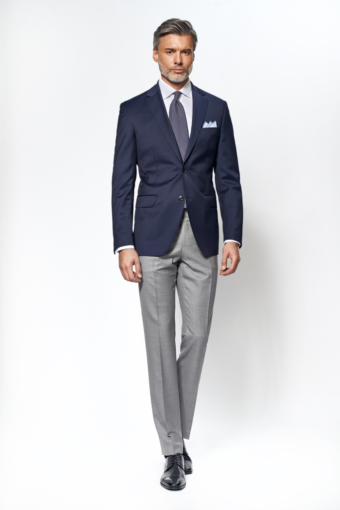 Navy blue / grey suit